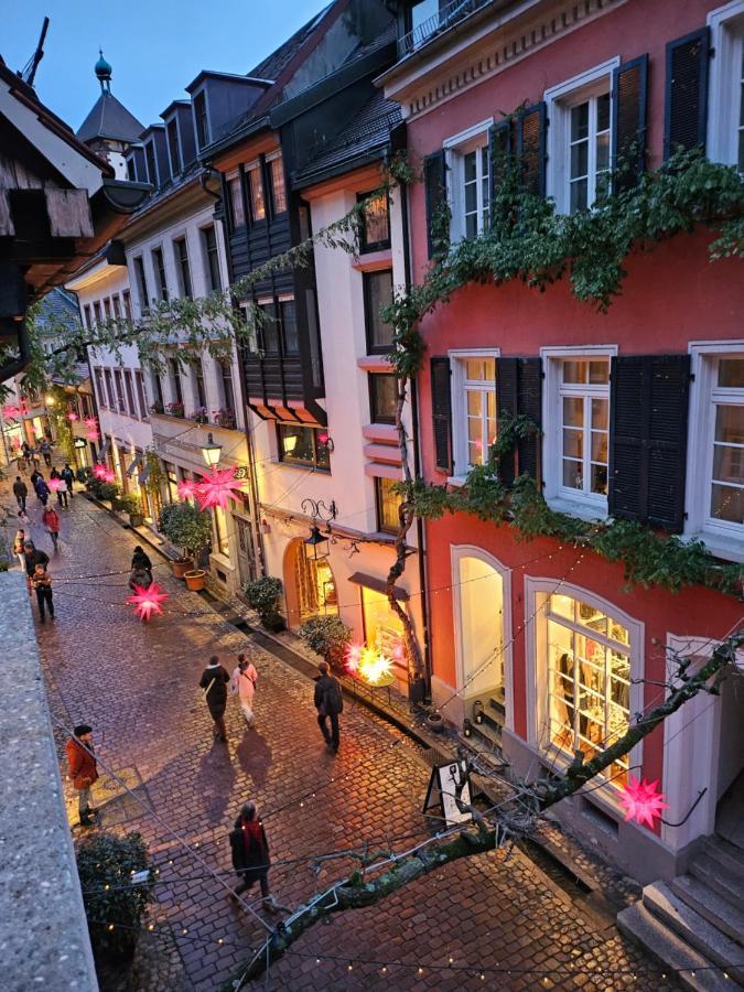 Kreuzblume Hotel & Weinstube Freiburg Bagian luar foto